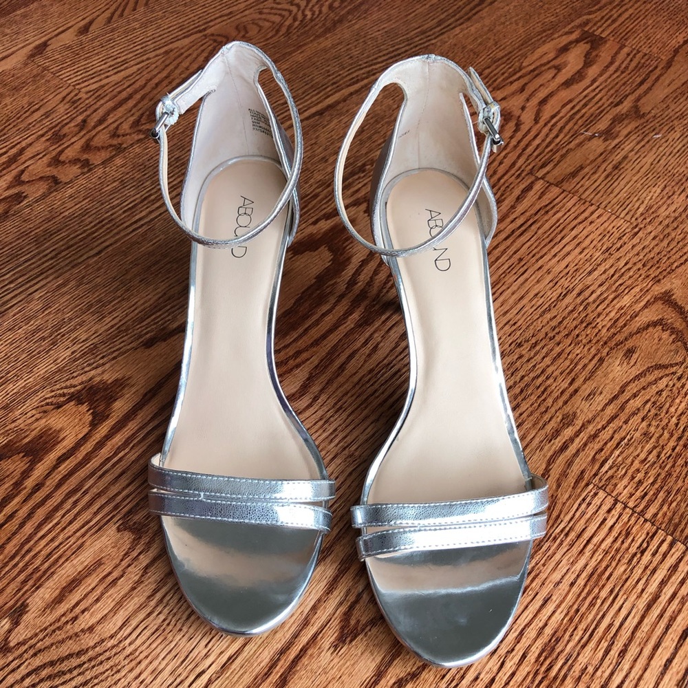 Nordstrom Abound heels with ankle strap